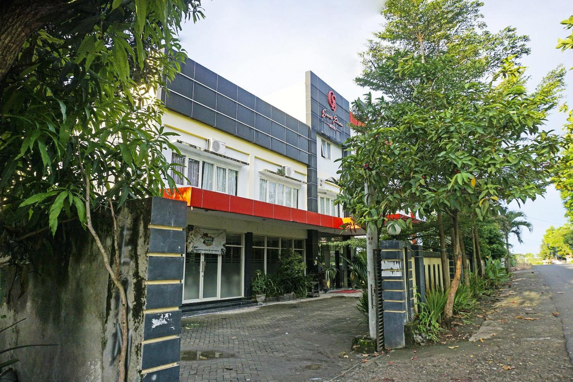 Collection O 91331 Hotel Grand Saota Soppeng Lalabata Екстер'єр фото